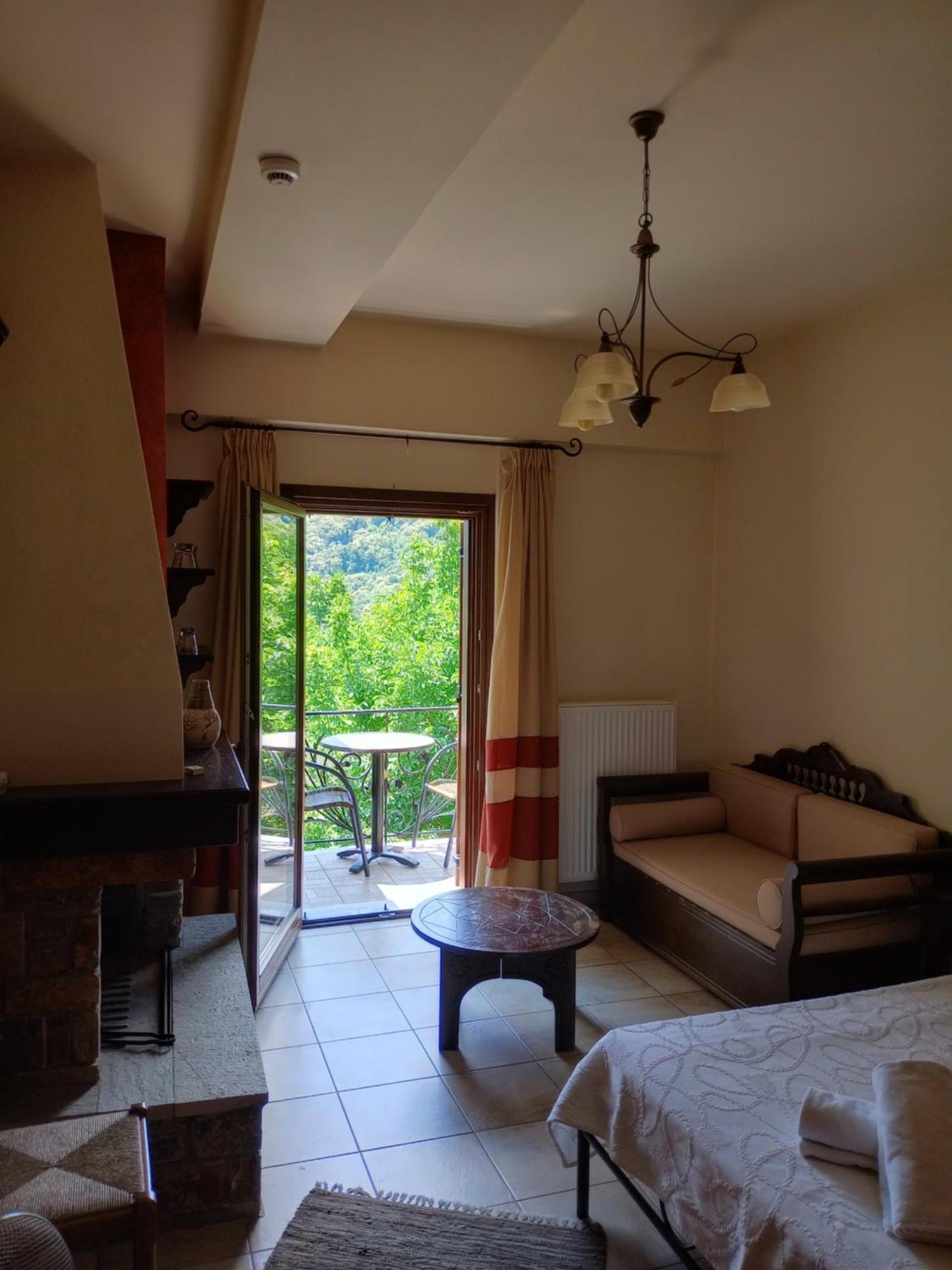 Hotel Erotas เอยอส ดิมิตริออส ภายนอก รูปภาพ