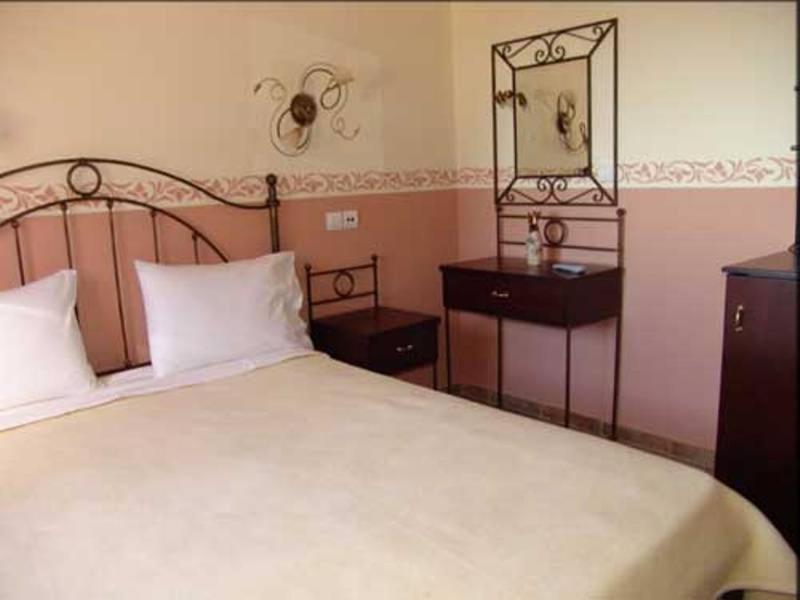 Hotel Erotas เอยอส ดิมิตริออส ภายนอก รูปภาพ